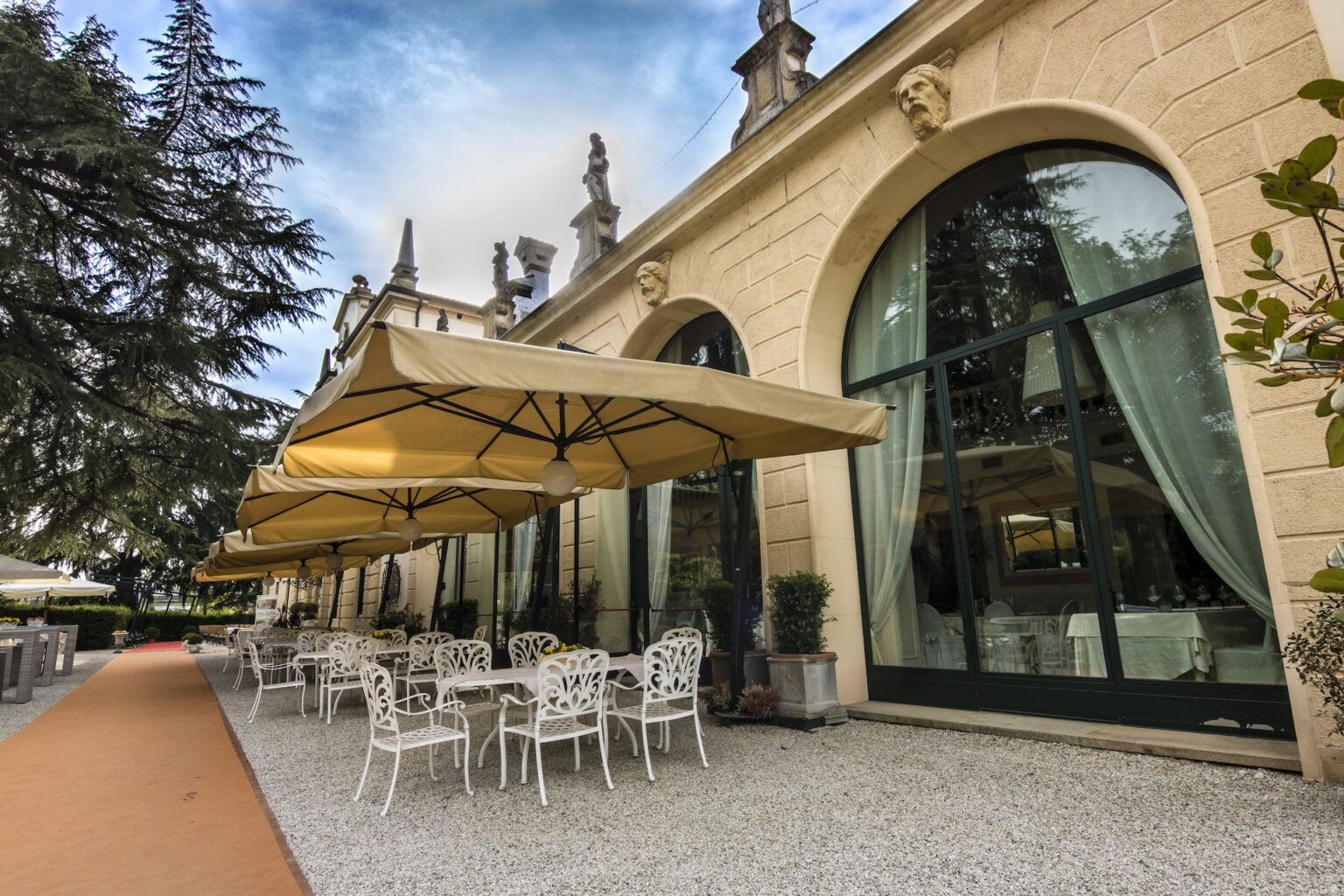 Foto della galleria della Villa.